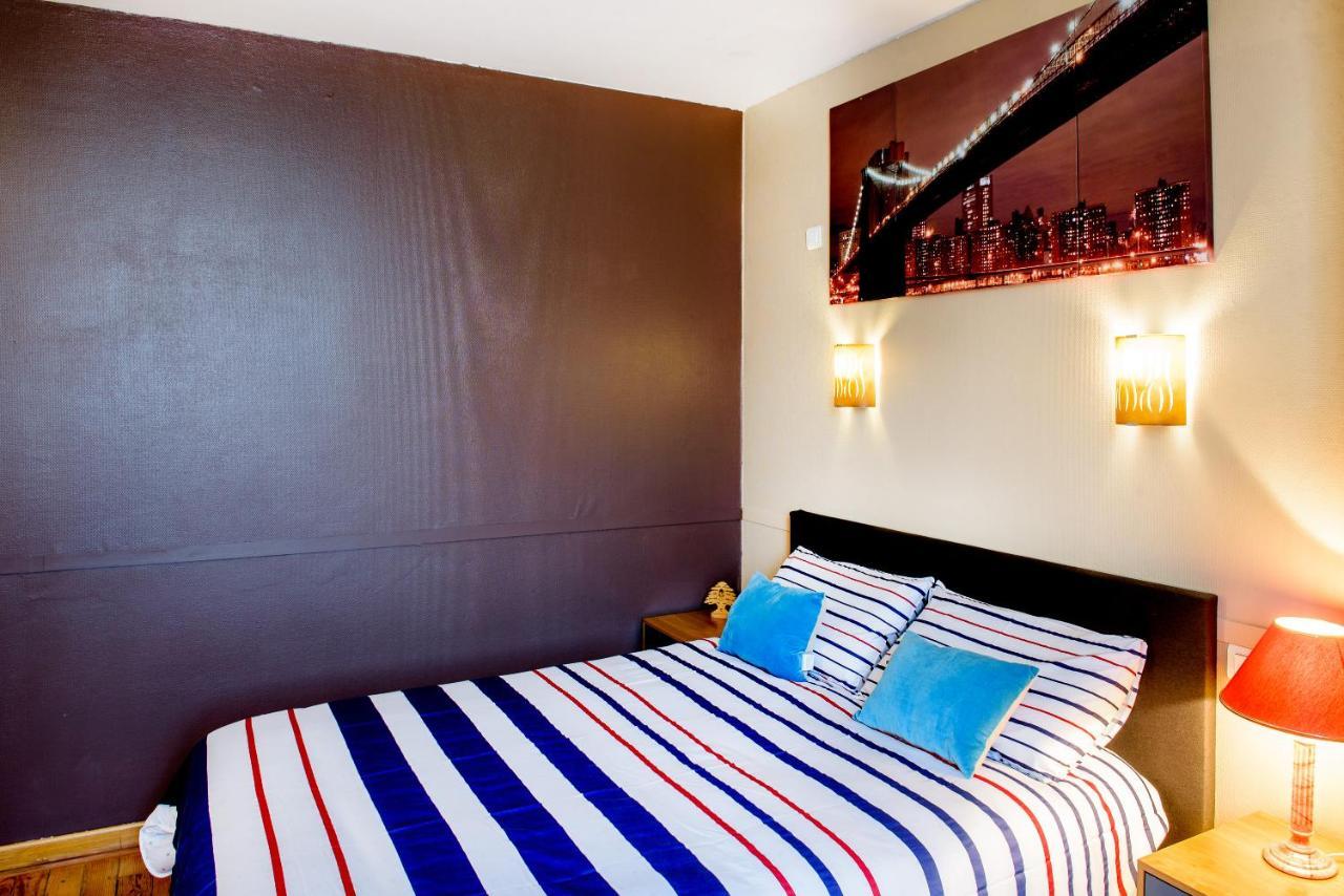 La Sainte Famille Hotel Lourdes Exterior foto